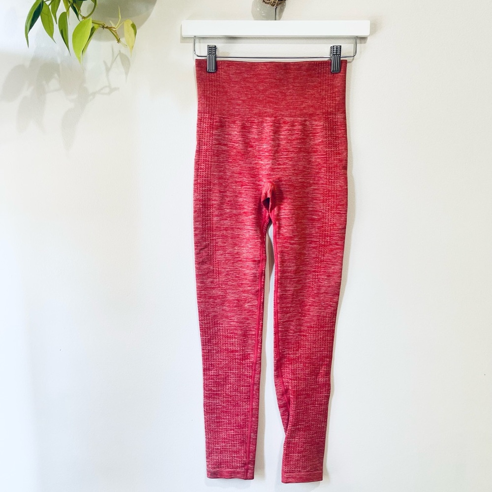 Athletic Essentials Seamless Leggings Pink Red S Mid Rise Textured NWOT